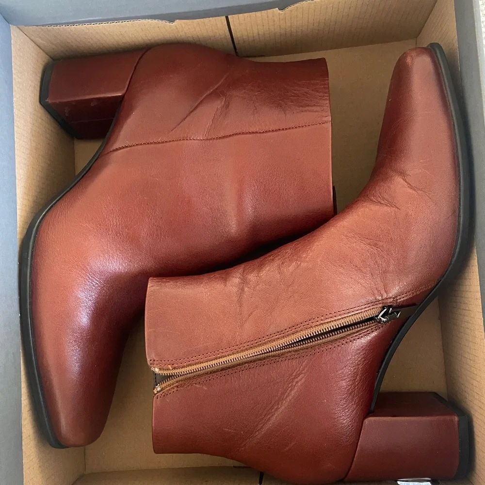 Ecco Women's  Ankle Booties